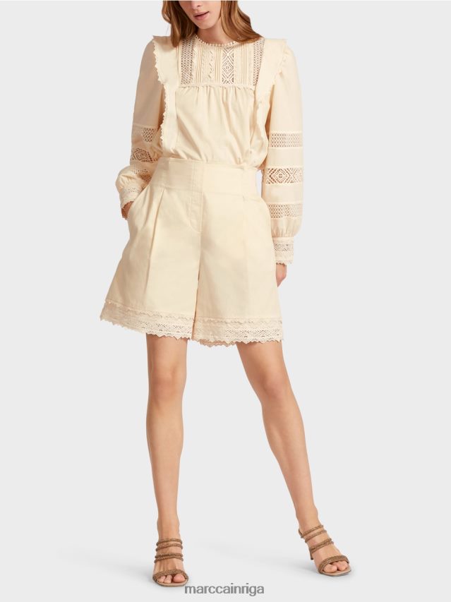 apģērbs krēms VRBHXD615 Marc Cain šorti ar mežģīņu apakšmalu