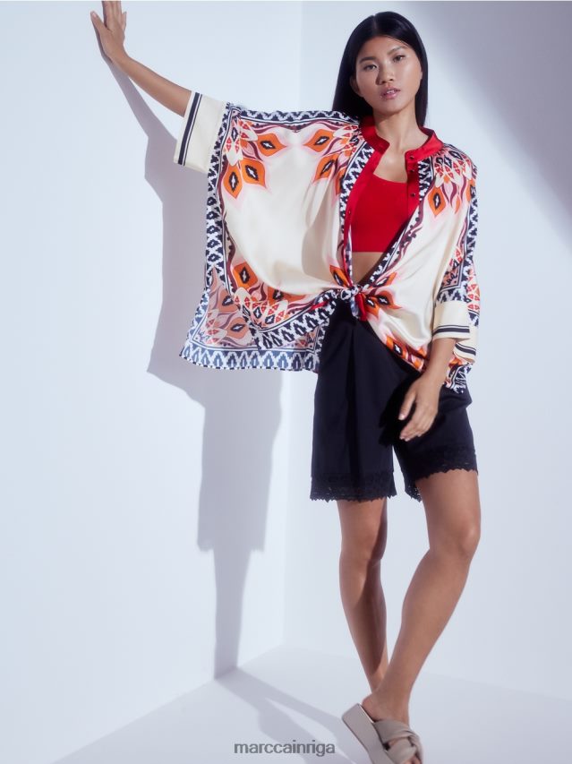 apģērbs melns VRBHXD607 Marc Cain šorti ar mežģīņu apakšmalu