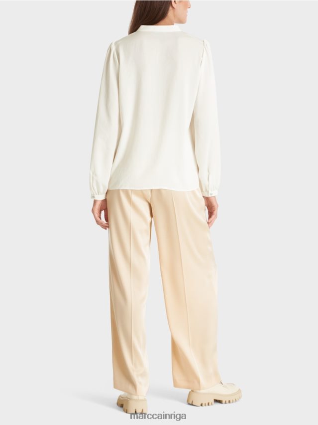 apģērbs gandrīz balts VRBHXD862 Marc Cain blūze ar sievišķīgām detaļām