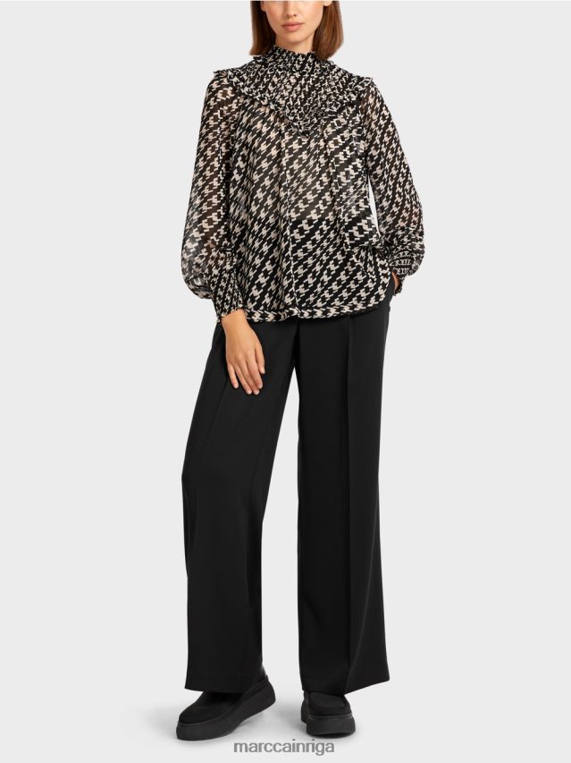 apģērbs melns VRBHXD1006 Marc Cain blūze ar smocked apkakli