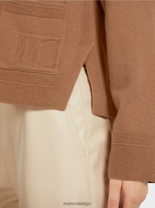 apģērbs kamielis VRBHXD437 Marc Cain elegants jaciņš ar šķēlumiem sānos