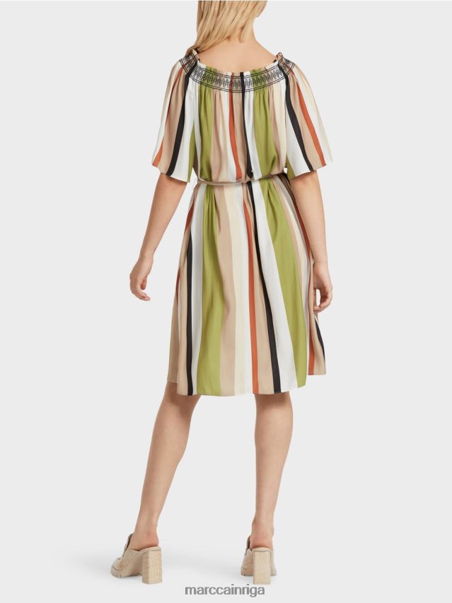 apģērbs dziļi olīvzaļa VRBHXD87 Marc Cain reglāna kleita ar vertikālām svītrām