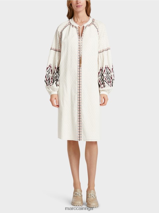 apģērbs gandrīz balts VRBHXD58 Marc Cain gara izšūta kleita