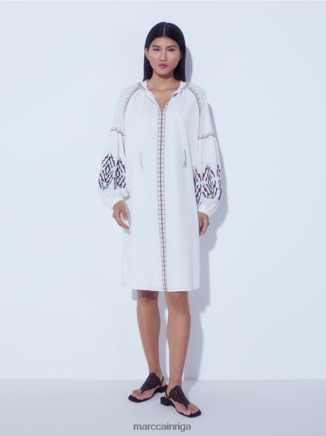 apģērbs gandrīz balts VRBHXD58 Marc Cain gara izšūta kleita