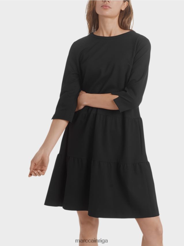 apģērbs melns VRBHXD145 Marc Cain džersija kleita ar daudzpakāpju volāniem