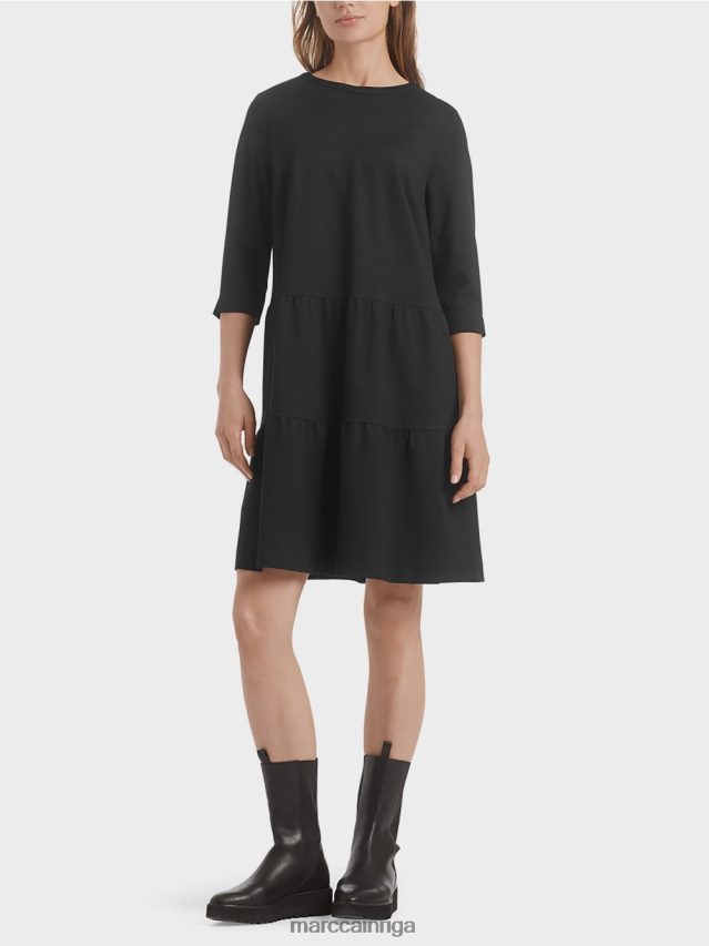 apģērbs melns VRBHXD145 Marc Cain džersija kleita ar daudzpakāpju volāniem