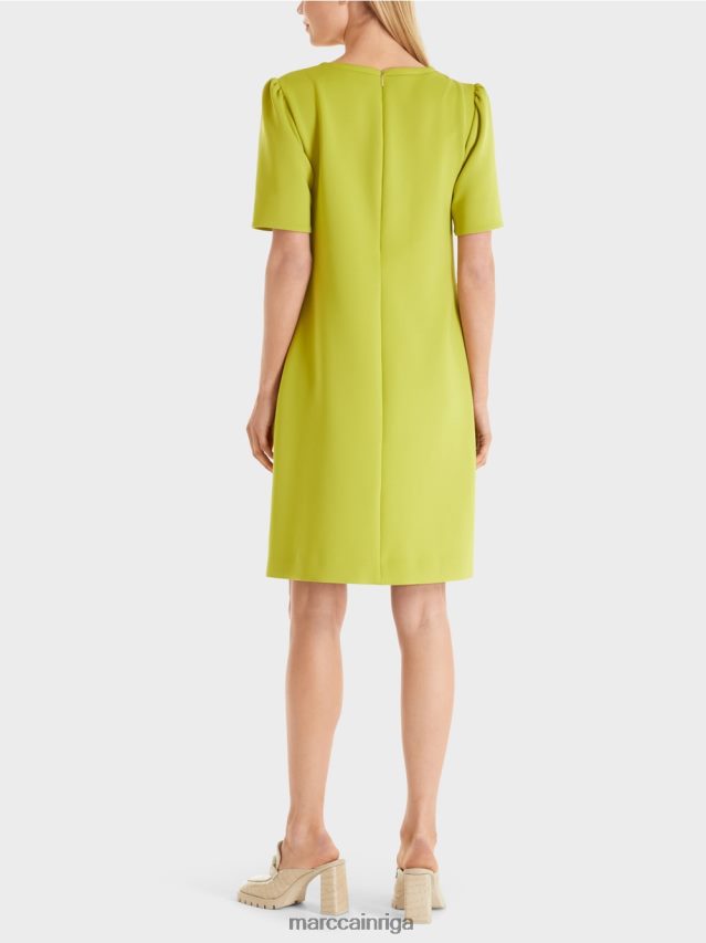 apģērbs spilgti olīvzaļš VRBHXD40 Marc Cain kleita ar akcentētu plecu