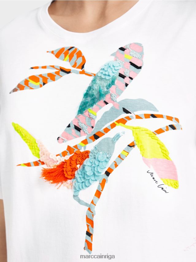 apģērbs balts VRBHXD1315 Marc Cain t-krekls ar krāsainu putnu aplikāciju