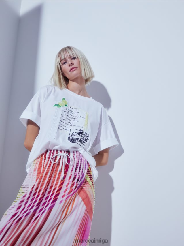 apģērbs balts VRBHXD1383 Marc Cain t-krekls ar aplikācijām un apdruku