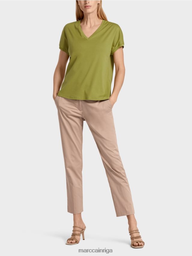 apģērbs dziļi olīvzaļa VRBHXD1395 Marc Cain vienkāršs t-krekls ar v veida kakla izgriezumu