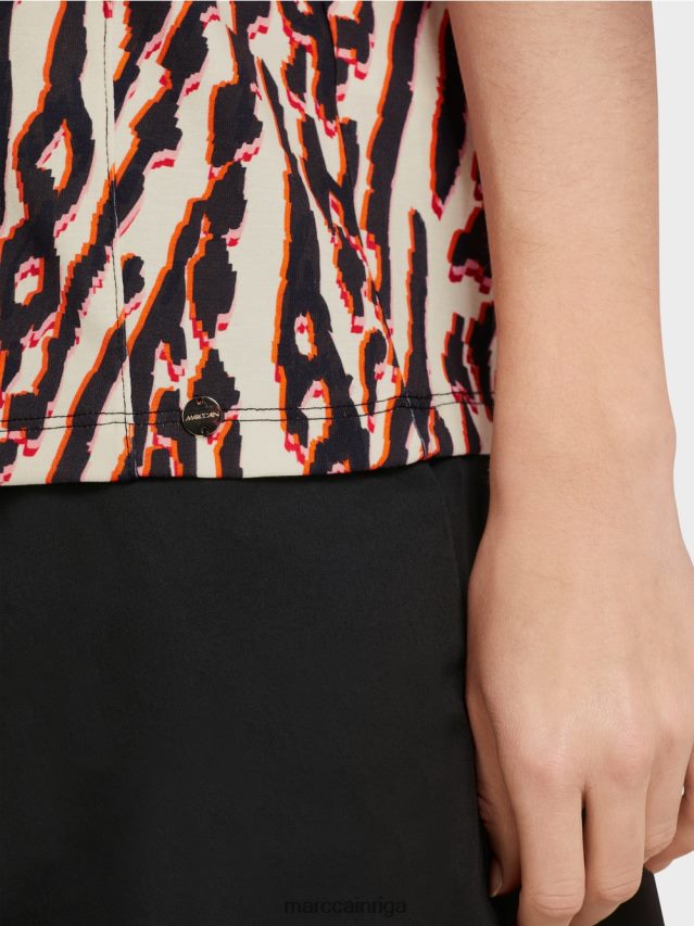 apģērbs dziļi sarkans VRBHXD1376 Marc Cain t-krekls ar jauktiem rakstiem