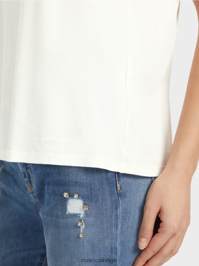 apģērbs gandrīz balts VRBHXD1285 Marc Cain t-krekls ar pērlīšu apkakli