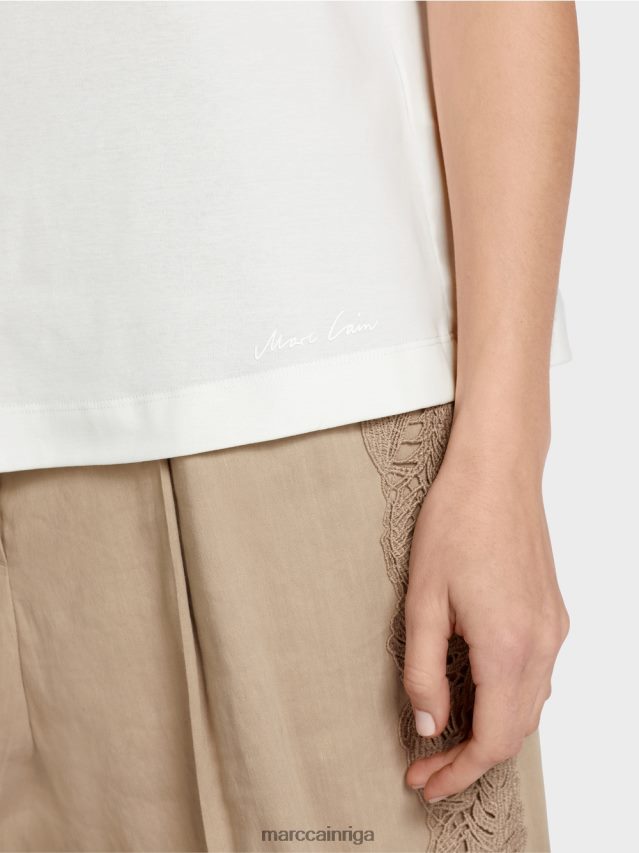 apģērbs gandrīz balts VRBHXD1403 Marc Cain gaisīgs tops ar volānu