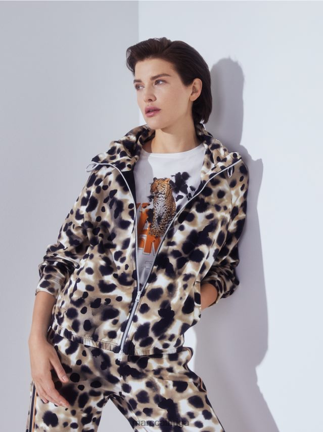 apģērbs gandrīz balts VRBHXD1431 Marc Cain t-krekls ar leoparda un burtu apdruku