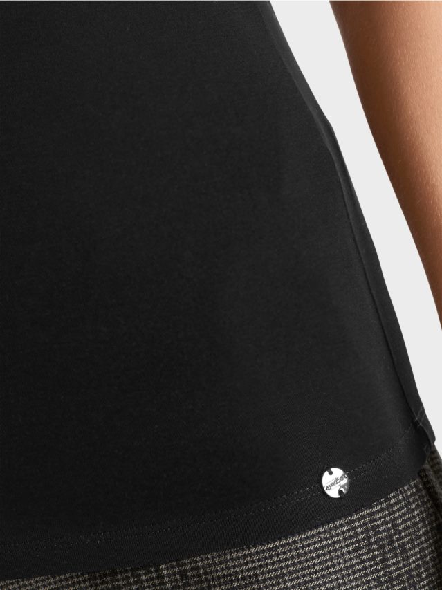 apģērbs melns VRBHXD1342 Marc Cain t-krekls ar augstu kakla izgriezumu