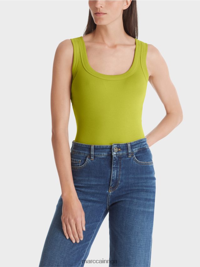 apģērbs spilgti olīvzaļš VRBHXD1352 Marc Cain smalkas rievotas tvertnes augšdaļa