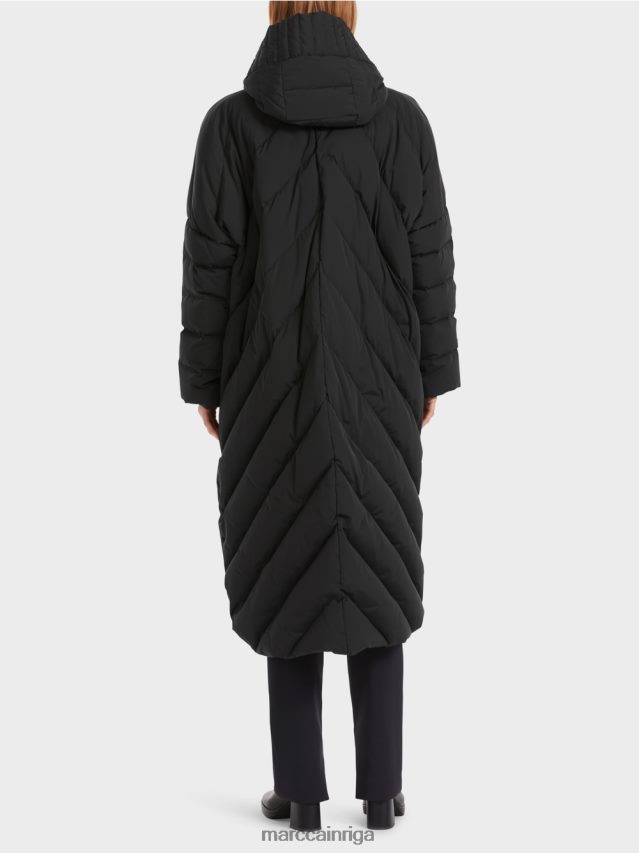 apģērbs melns VRBHXD230 Marc Cain stepēts mētelis ar dūnu pildījumu