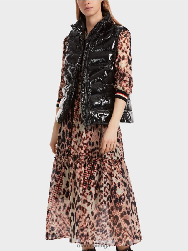 apģērbs melns VRBHXD237 Marc Cain stepēta veste ar 3 m biezumu