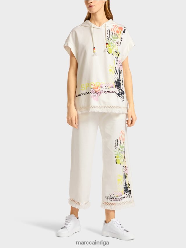 apģērbs gandrīz balts VRBHXD1225 Marc Cain džemperis ar kapuci ar bārkstīm