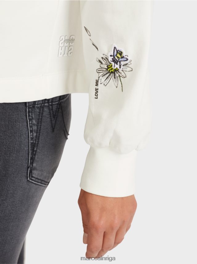 apģērbs gandrīz balts VRBHXD1228 Marc Cain lielizmēra sporta krekls ar 3D elementiem