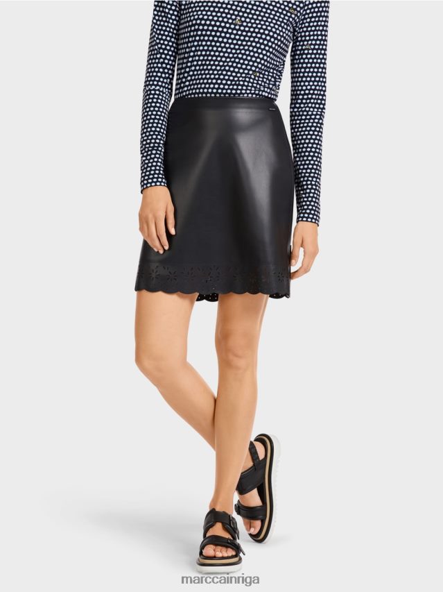 apģērbs melns VRBHXD506 Marc Cain uzliesmojoši mini svārki no mākslīgās ādas