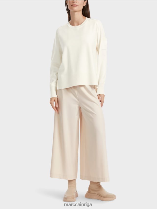 apģērbs gandrīz balts VRBHXD1105 Marc Cain adīts džemperis ar kabatu uz piedurknes