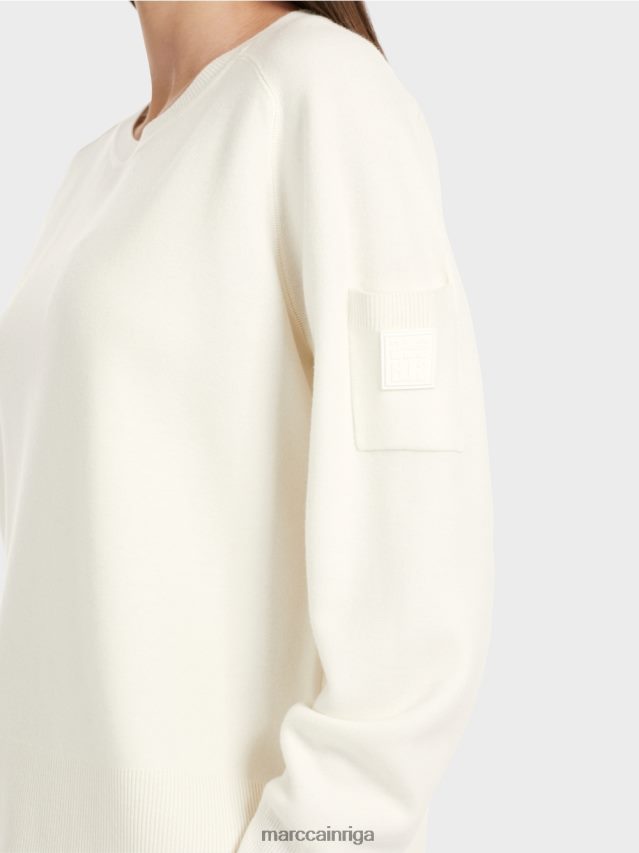 apģērbs gandrīz balts VRBHXD1105 Marc Cain adīts džemperis ar kabatu uz piedurknes
