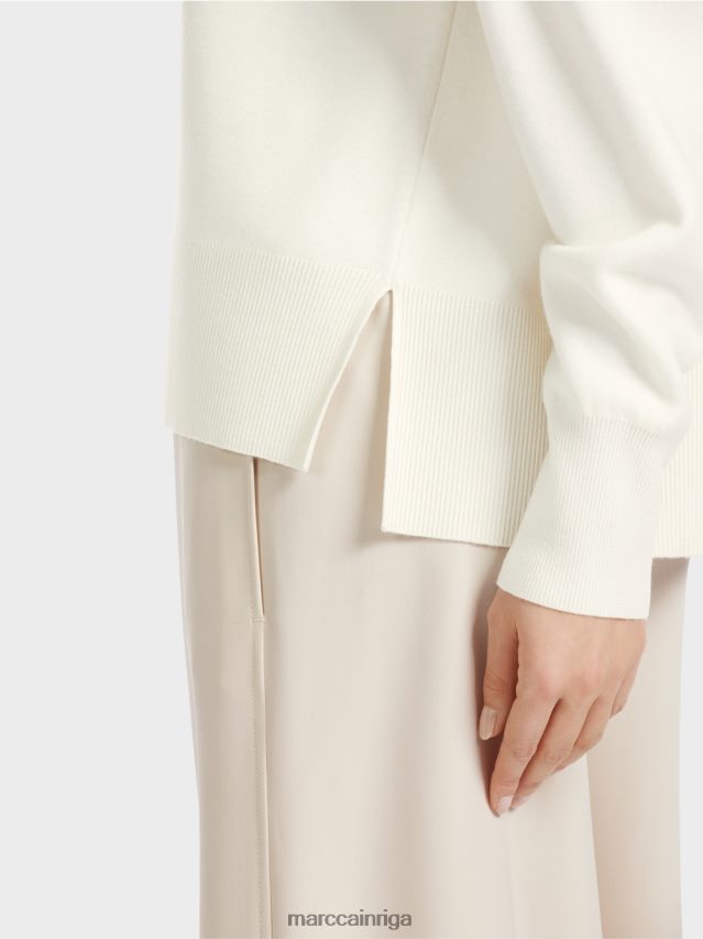 apģērbs gandrīz balts VRBHXD1105 Marc Cain adīts džemperis ar kabatu uz piedurknes