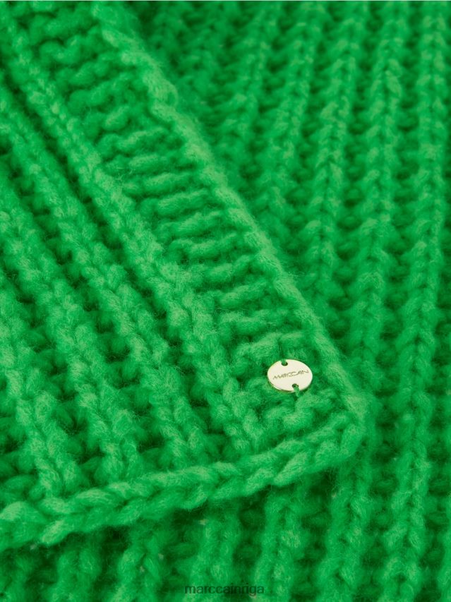 apģērbs tumši ābolu zaļš VRBHXD1036 Marc Cain rievota šalle, adīta Vācijā