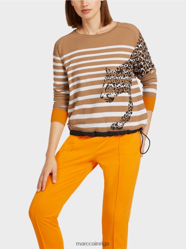 apģērbs viegla kafija VRBHXD1181 Marc Cain svītrains džemperis \"adīts Vācijā\"