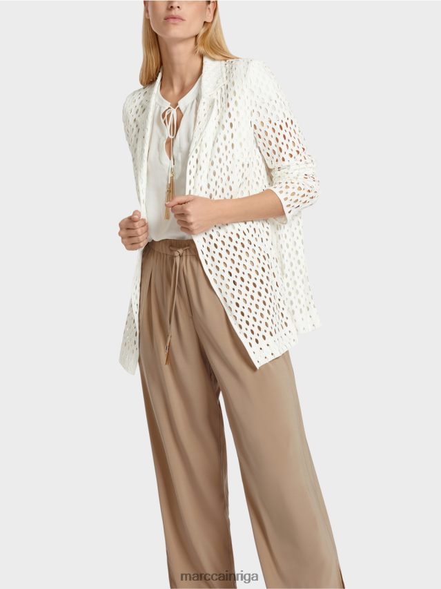 apģērbs gandrīz balts VRBHXD189 Marc Cain žakete ar perforētu rakstu