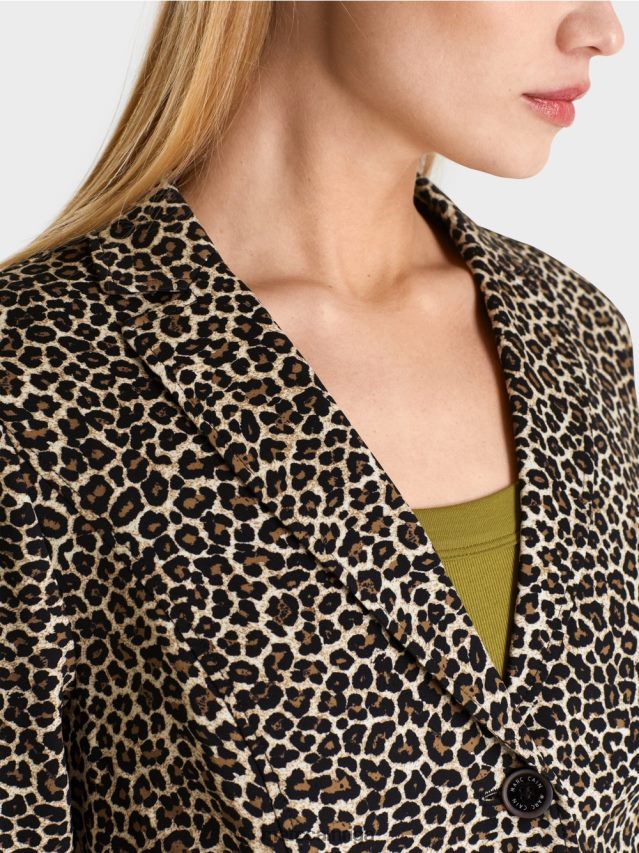 apģērbs pūderkrēms VRBHXD197 Marc Cain bleizeris ar leo apdruku