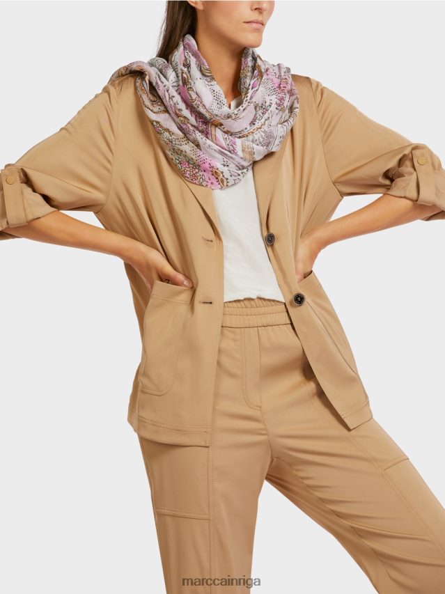 piederums gandrīz balts VRBHXD1727 Marc Cain šalle ar jauktiem rakstiem