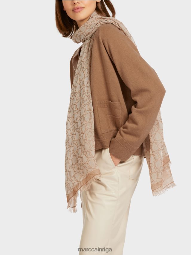 piederums kamielis VRBHXD1745 Marc Cain šalle stilizētā leoparda galvas dizainā